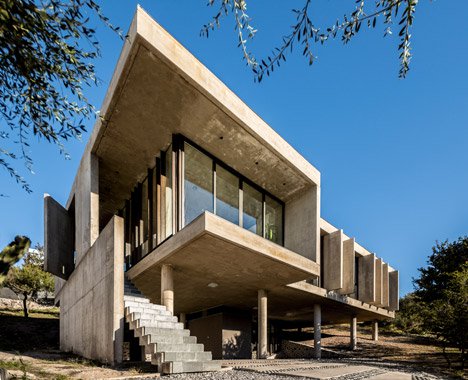 off-shutter-concrete-slabs-and-columns-and-raft-foundations
